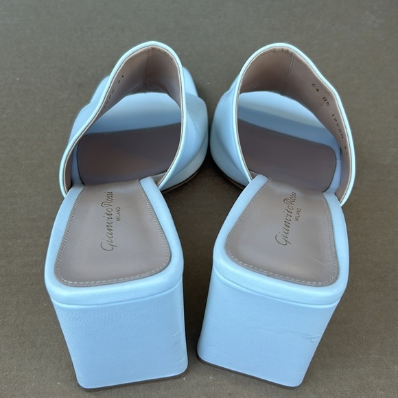 Gianvito Rossi Wynn Napa mules - Picture 2 of 5